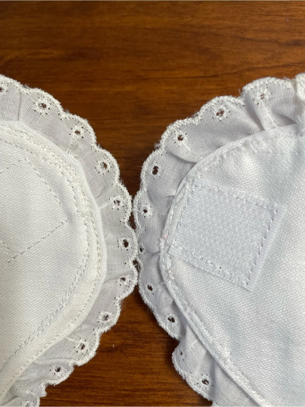 Beautiful  Baby’s Bib With Grandma Loves Me Embroidery New
